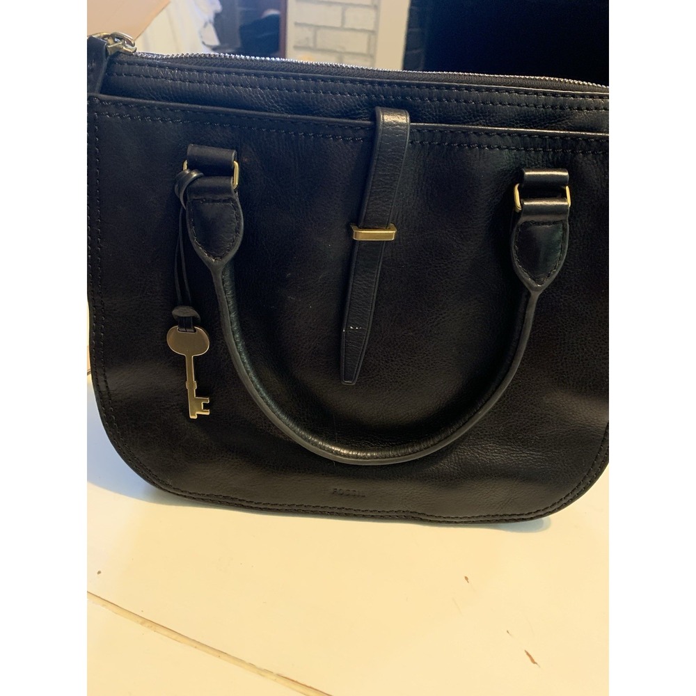Fossil‎ Black Leather Satchel Tote Handbag Brass Key Charm Medium Structured - Picture 4 of 15